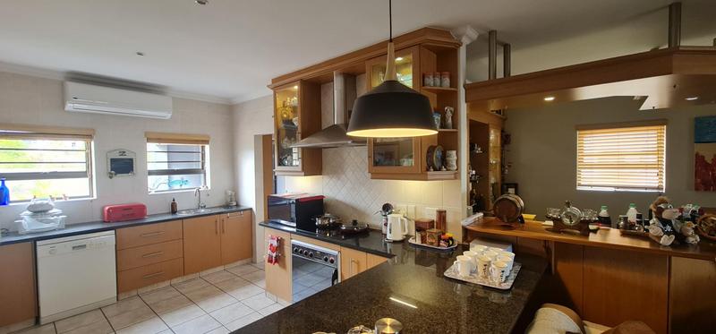 5 Bedroom Property for Sale in Myburgh Park Western Cape